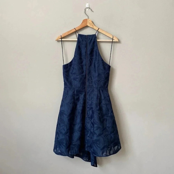 Keepsake Revolve Women's Size Small Sleeveless Plain Sight Lace Mini Dress Navy - Picture 3 of 16